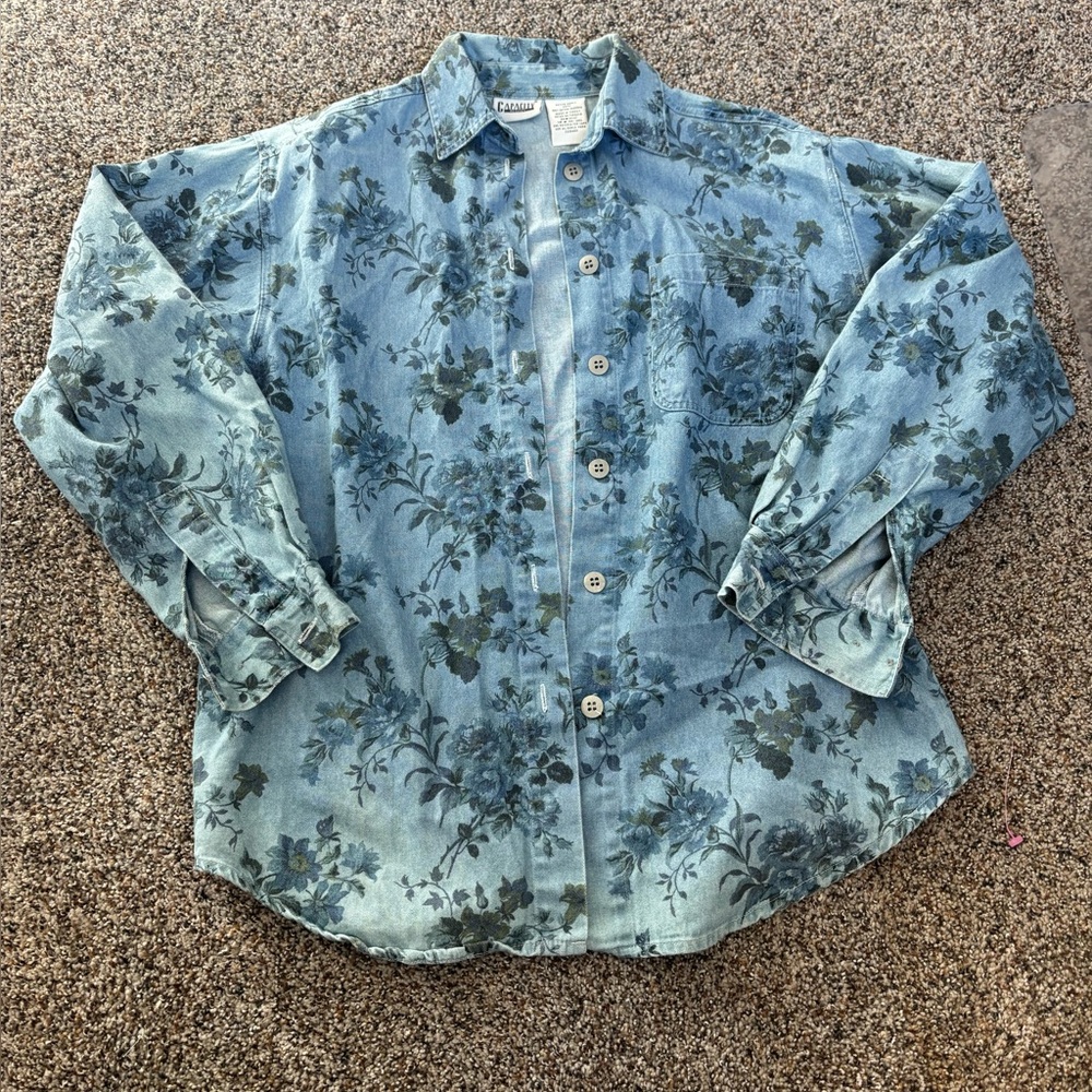 Vintage Floral Button-Up 80s 90s petite small denim Shirt in Light Blue